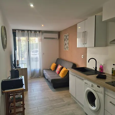 T2, Charles Trenet Apartment